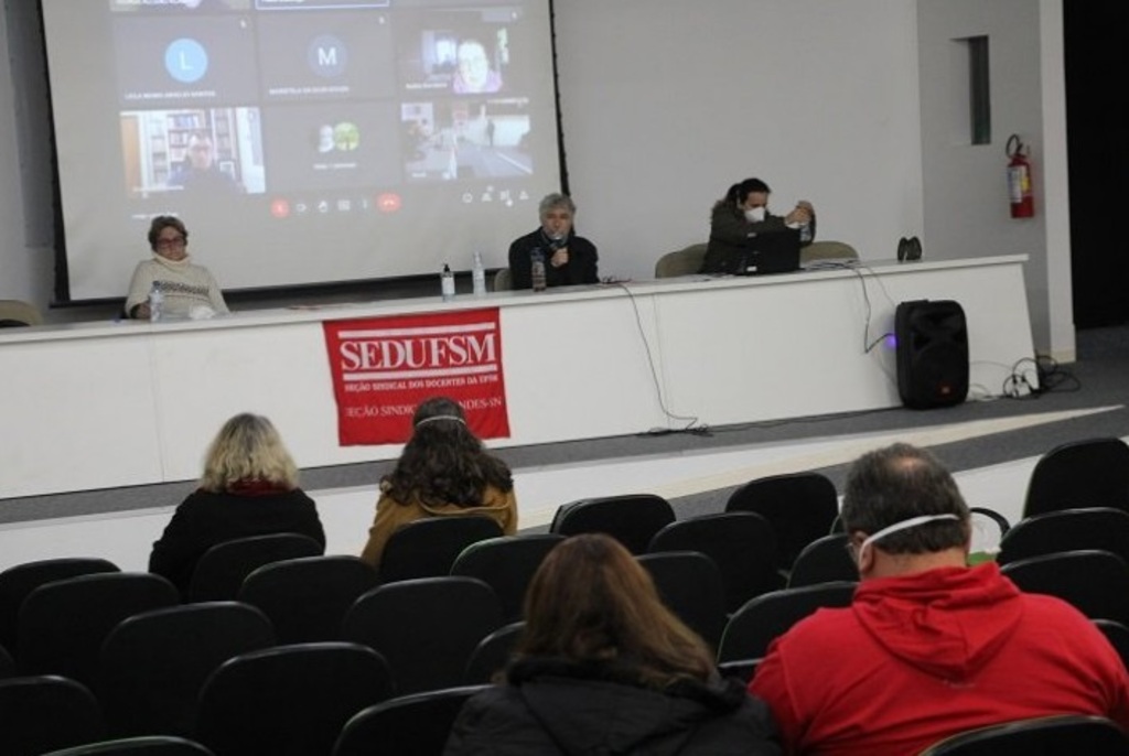 Sindicato dos professores da UFSM decide por não entrar em greve