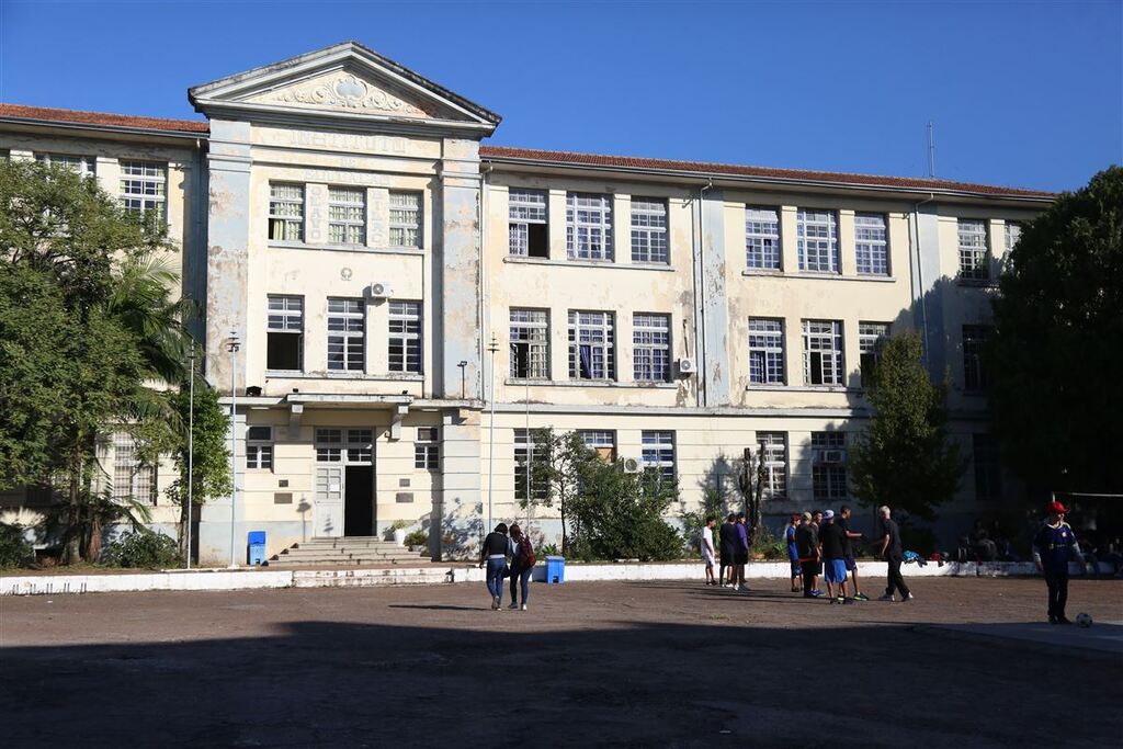 Instituto Olavo Bilac e Colégio Politécnico lançam cursos de qualificação profissional para alunos do EJA