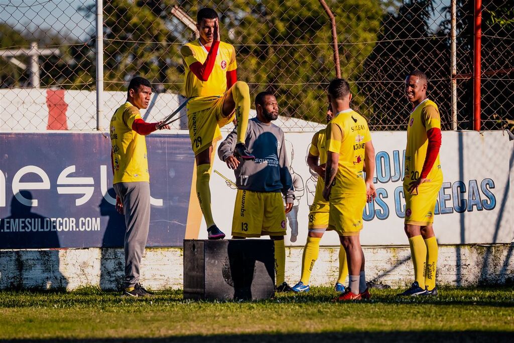 Inter-SM segue treinos e aguarda julgamento do Avenida com otimismo