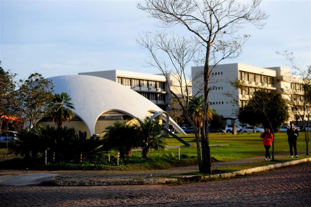 Você sabia que o campus da UFSM quase foi no centro? Universidade lança e-book com essa e outras curiosidades