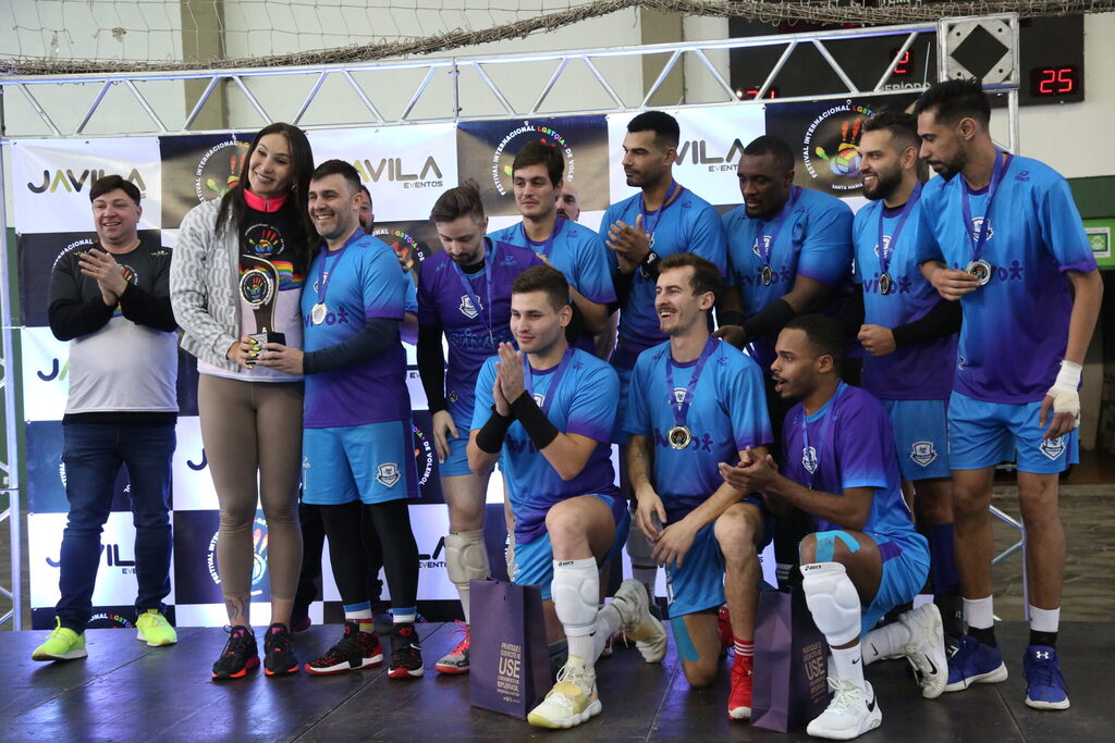 Em evento inédito e com a presença de Tifanny, time de Porto Alegre conquista o festival de vôlei em Santa Maria