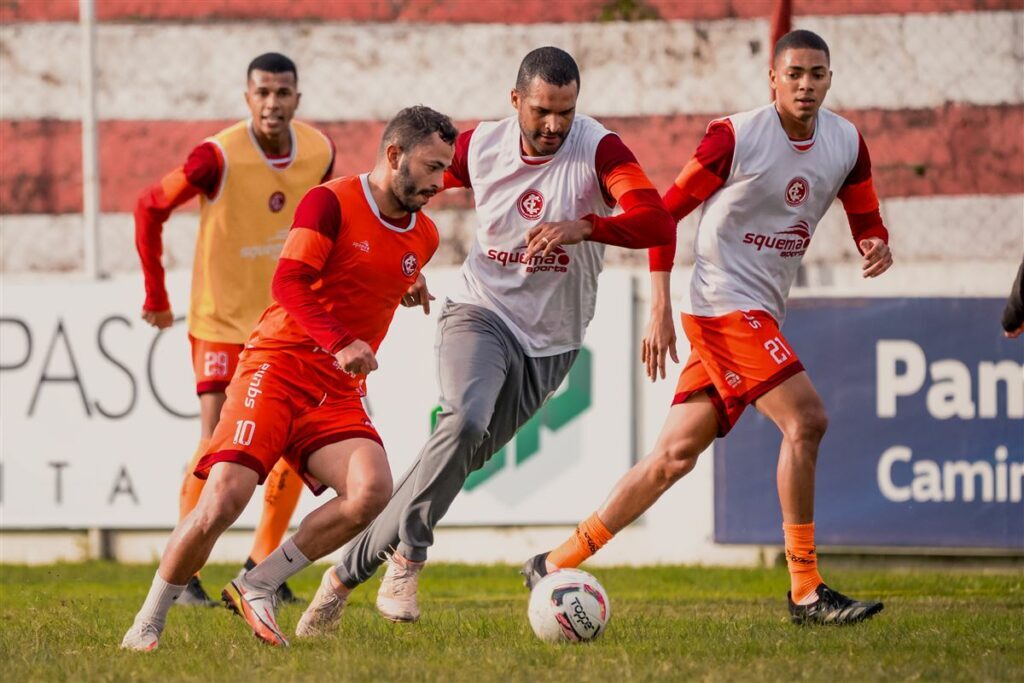 AO VIVO: Inter-SM enfrenta o São Paulo-RG para permanecer na disputa pela Divisão de Acesso 2022