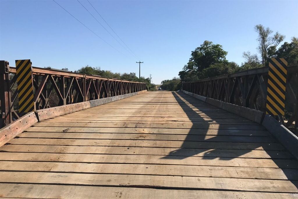 Ponte do Pedroso, em São Gabriel, é liberada para tráfego após conserto