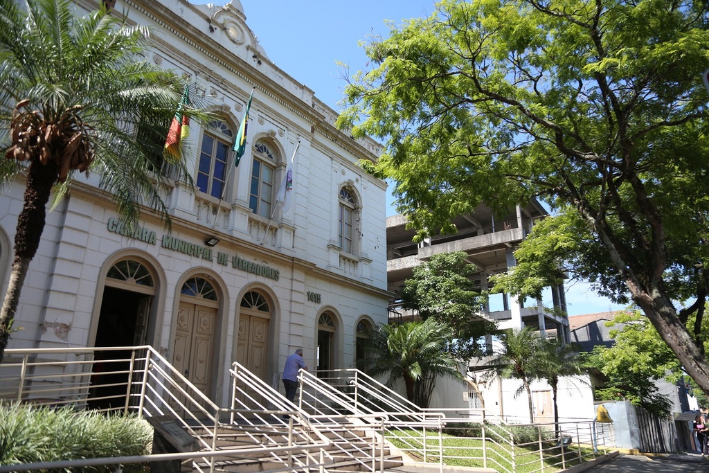 Jaqueline Silveira: quem são os homenageados com títulos de Benemerência da Câmara de Santa Maria