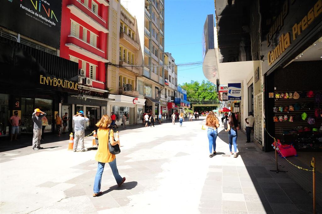 Veja o que abre e o que fecha no feriado de aniversário de Santa Maria