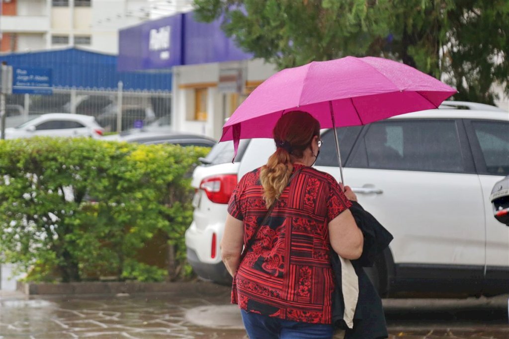 Maio deve ter chuva durante a primeira quinzena e frio na segunda metade do mês