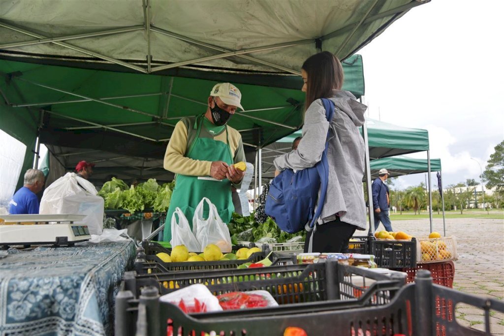 Após dois anos, Polifeira do Agricultor retorna ao largo do planetário da UFSM