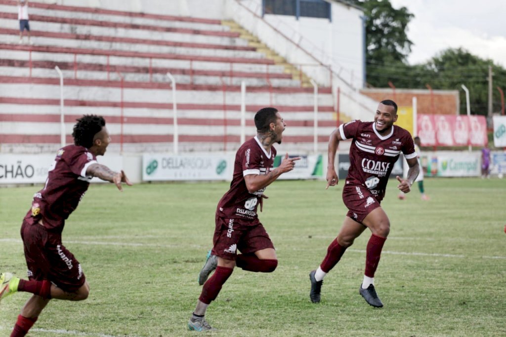 Inter-SM bate o São Paulo-RG por 2 a 1 e garante primeira vitória na Divisão de Acesso