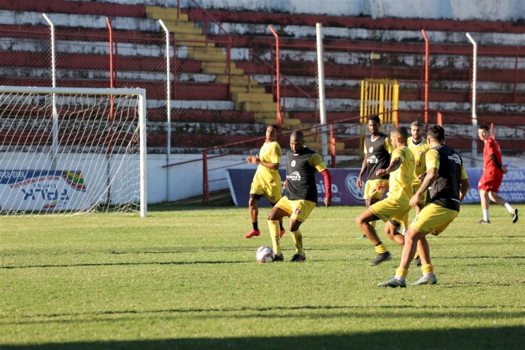 Inter-SM recebe o Pelotas no primeiro duelo do ano na Baixada