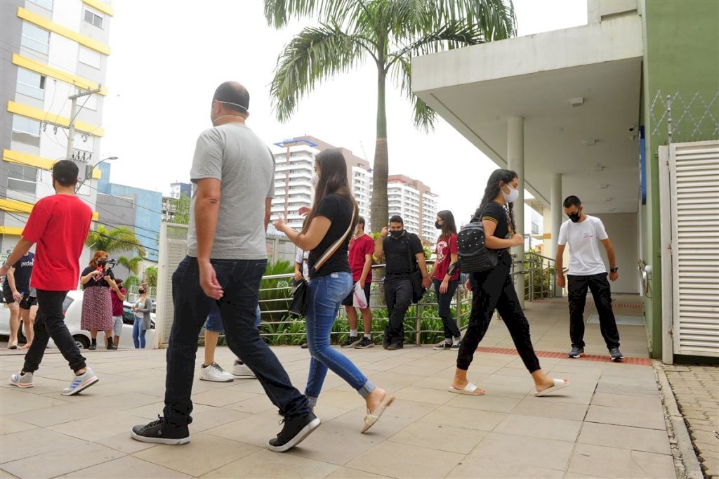 Candidatos do Enem têm até sexta-feira para pedir isenção de taxa