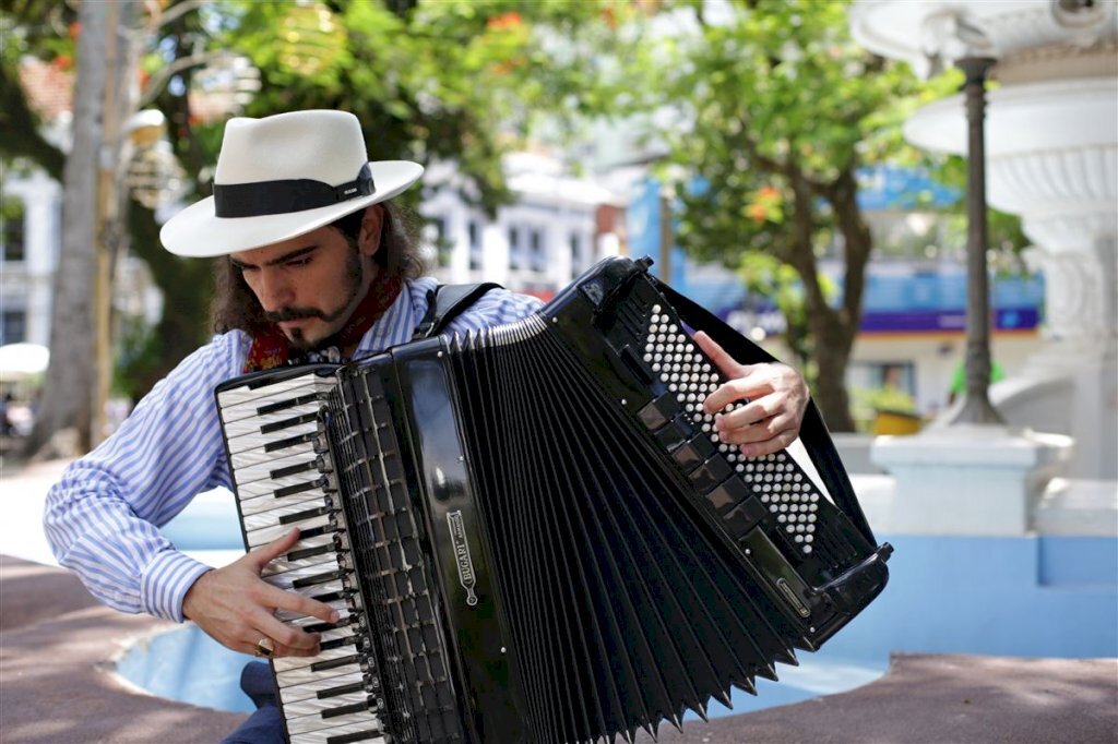 Acordeonista de Santa Maria é jurado em duas competições internacionais