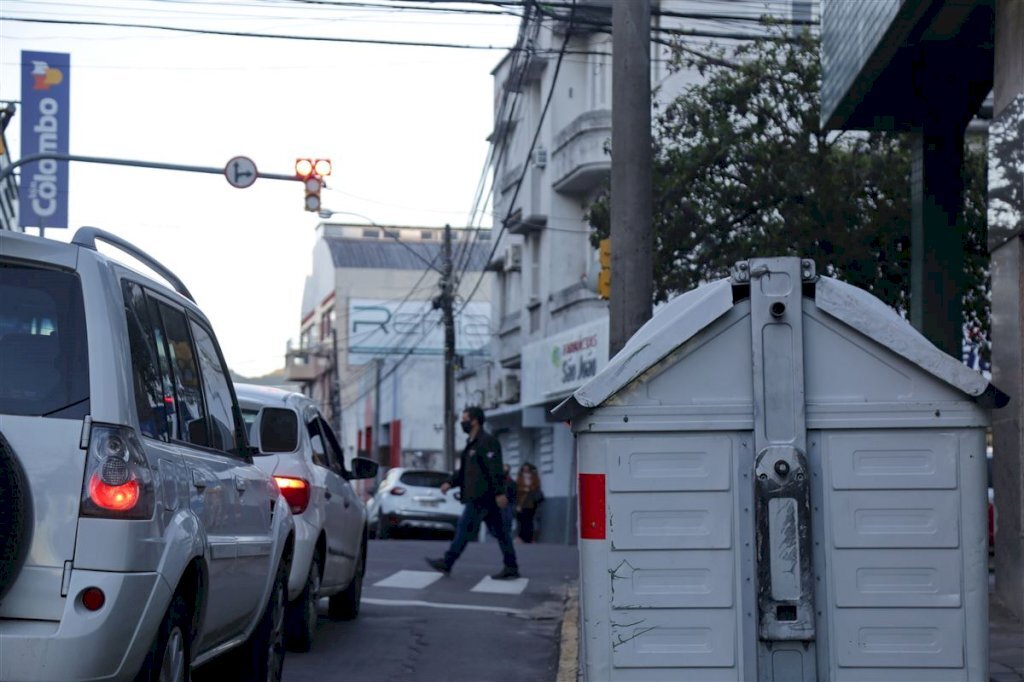 Veja onde estão os contêineres que ficavam na Rua do Acampamento