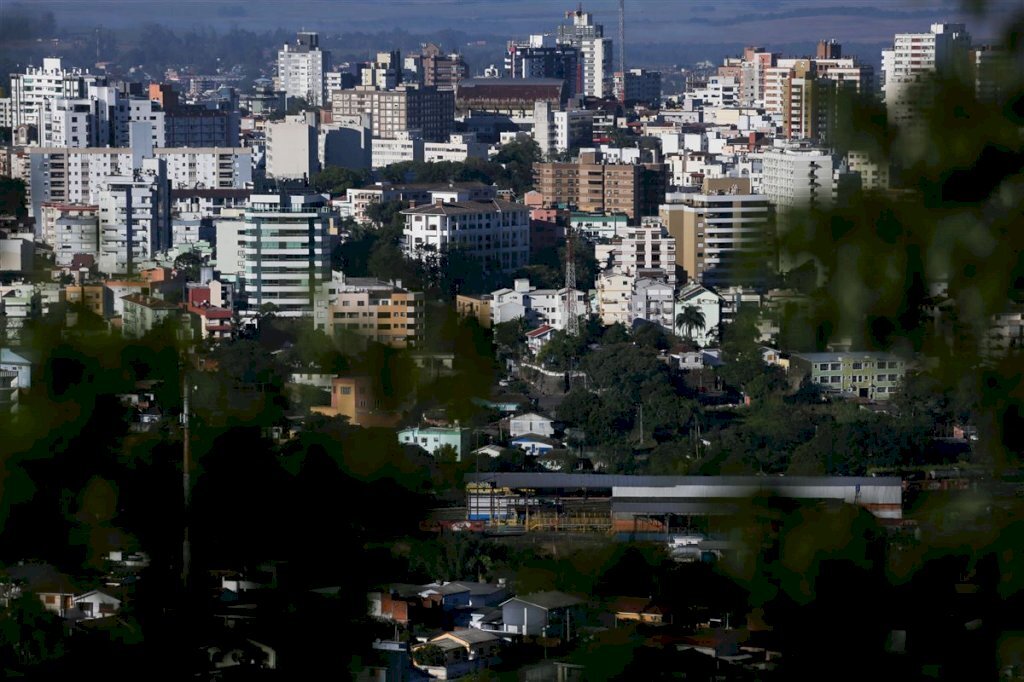 Mais quatro regiões recebem aviso do Estado por piora do cenário da pandemia