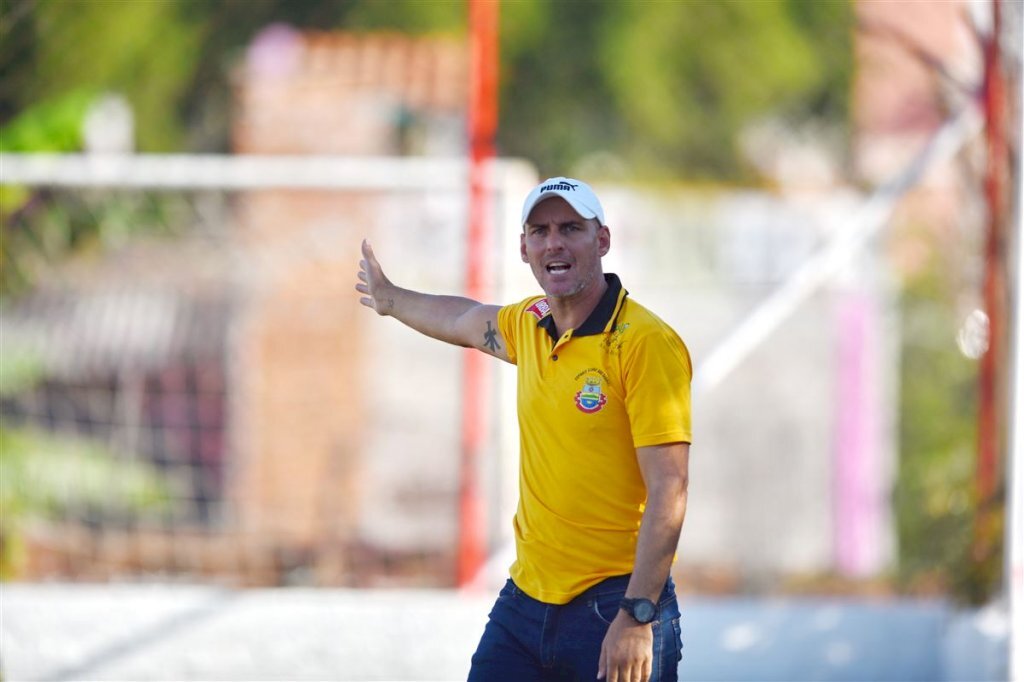 São Gabriel confirma técnico Antonio Freitas