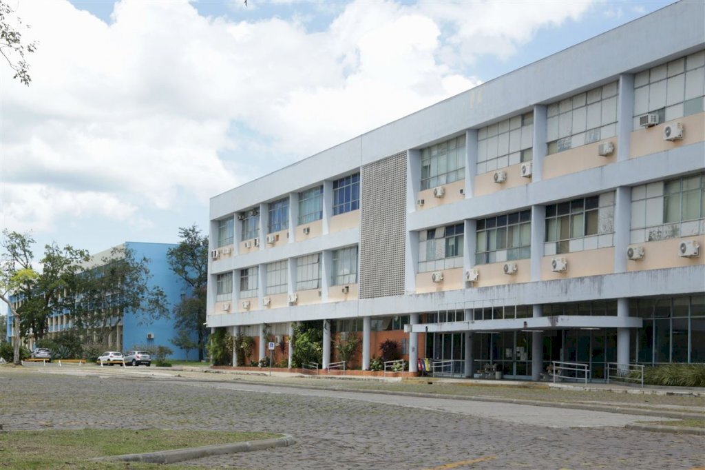 Centro de Tecnologia da UFSM realiza drive-thru solidário nesta sexta-feira