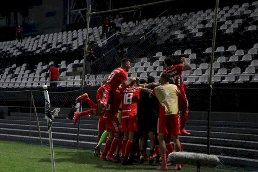 Inter marca no fim e vence o Olimpia no Paraguai