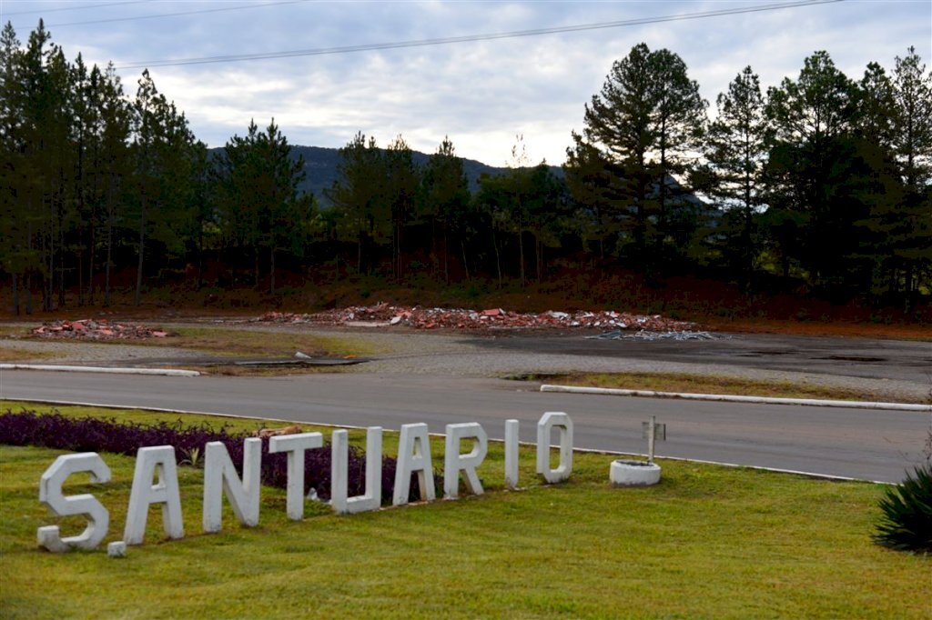 FOTO + VÍDEO: Trevo do Santuário vai ganhar  um novo restaurante em 2022