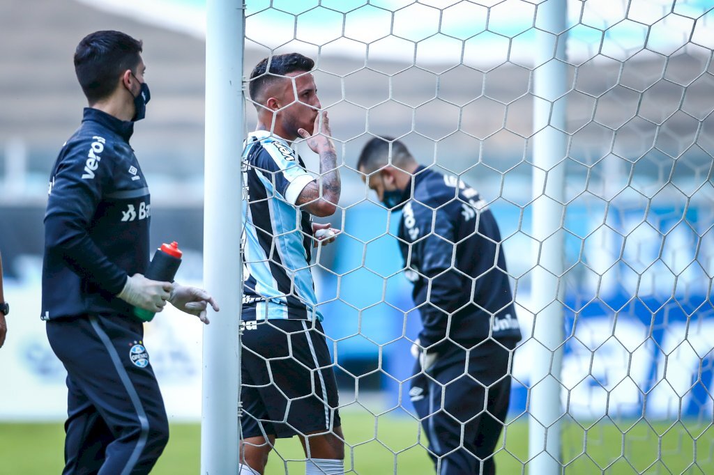 Grêmio vence o Caxias por 2 a 0 e garante Gre-Nal na decisão