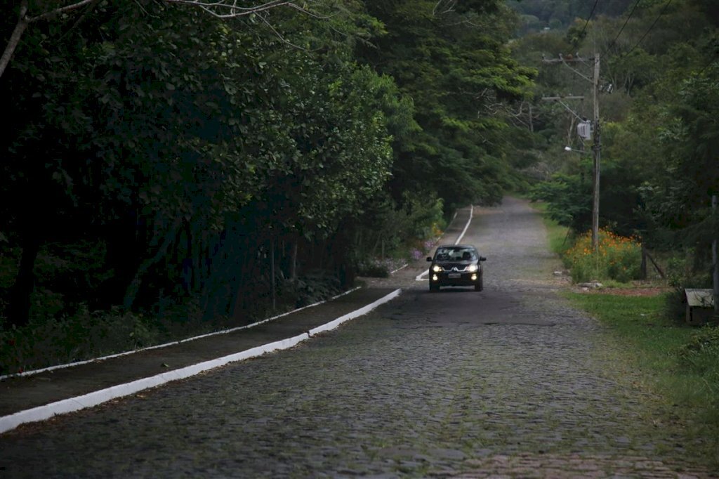 Estrada do Perau terá bloqueio para limpeza nesta quinta-feira