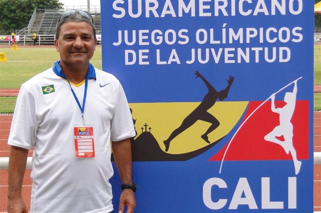 Treinador cubano Lázaro Pereira Velázquez orientará atletas da UFSM