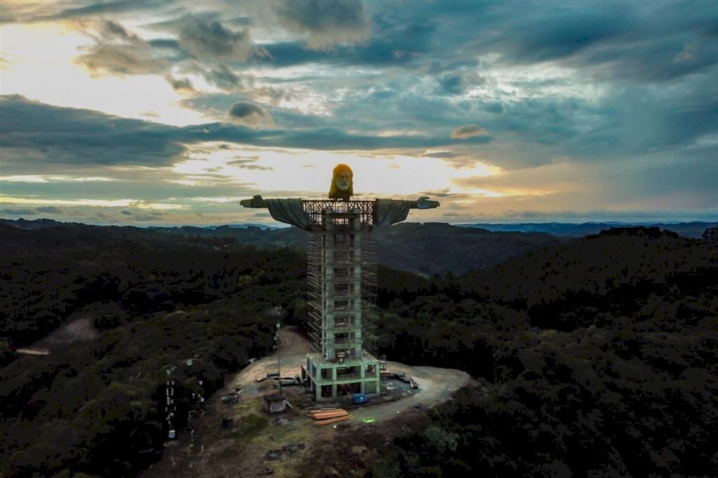 Assim como o Cristo de Encantado, Santa Maria poderia ter monumentos com mais de 40 metros