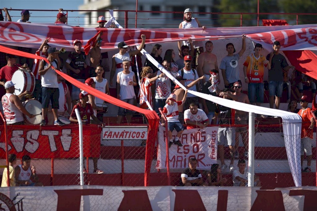 Torcida organizada do Inter-SM completa 16 anos