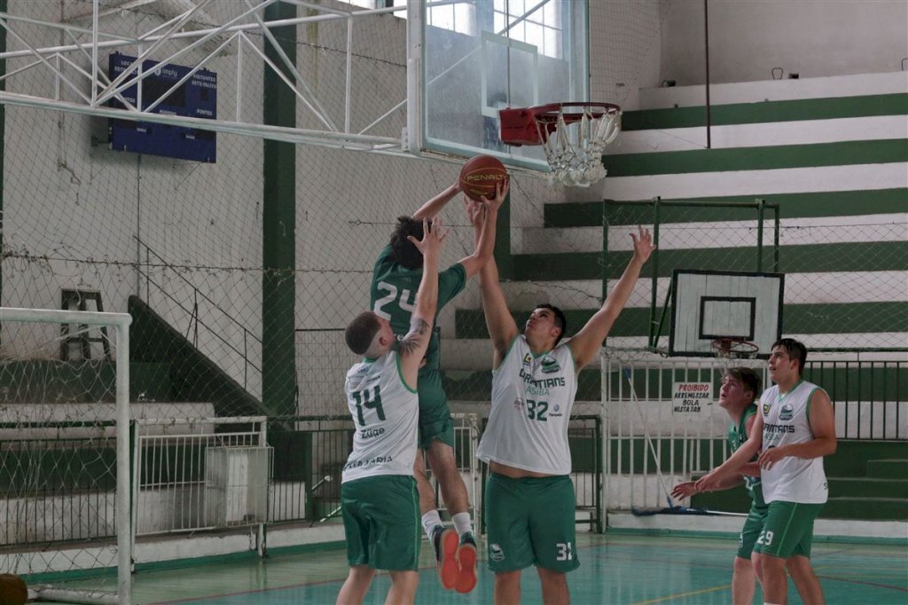 Corintians Asiba garante título estadual sub-18 e vice-campeonato no sub-16