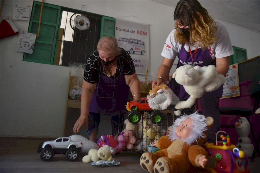 VÍDEO: 16 formas de ser solidário e ajudar quem mais precisa no Natal