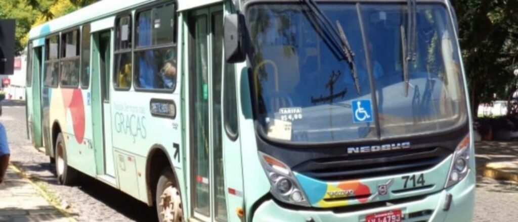 Sem ajuda do governo tarifa de ônibus voltou para R$ 5,60