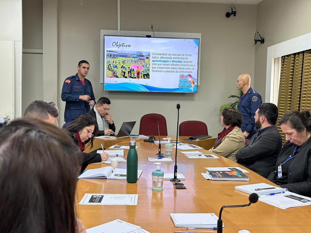 Projeto Golfinho nas escolas é apresentado para secretarias de Educação da Região Carbonífera