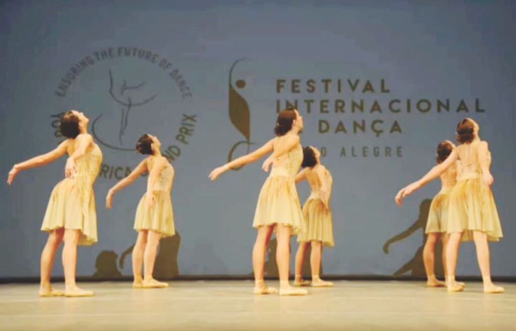 Apiunense Jhoanna conquista duas medalhas no Festival Internacional de Dança