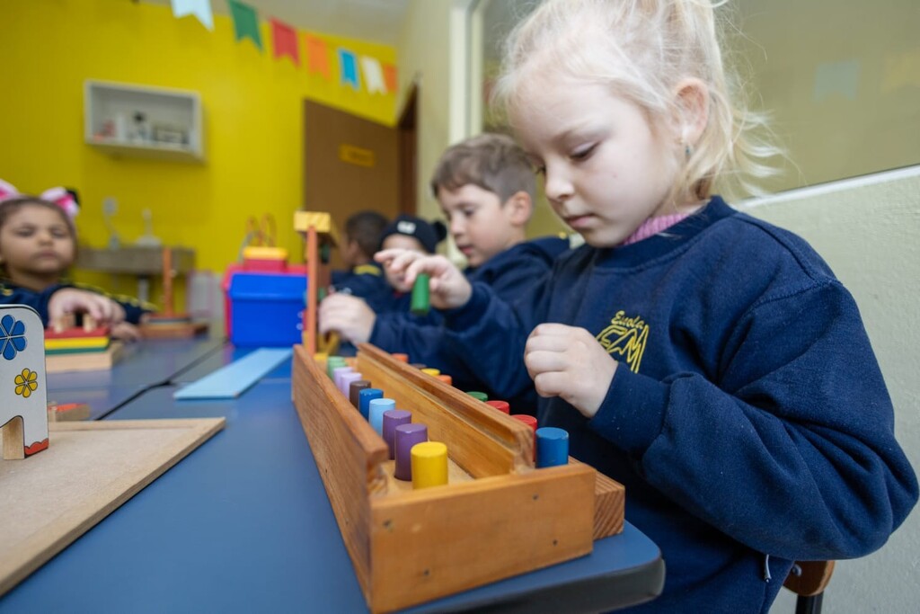Método de ensino tem brincadeiras como forma de aprendizagem