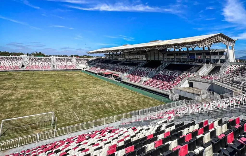 JEC planeja colocar gramado sintético na Arena Joinville