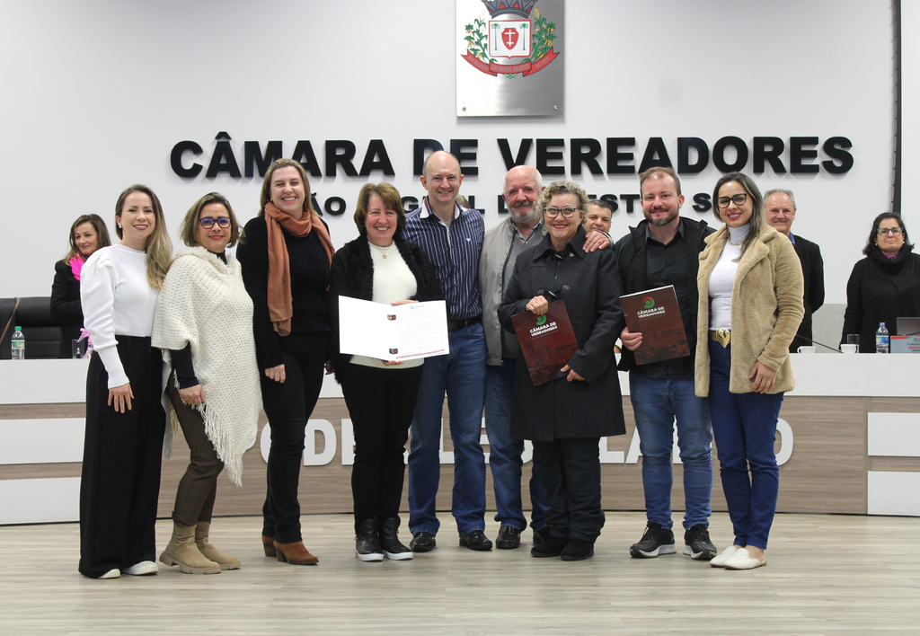 Instituto Educacional CVE é homenageado na Câmara de Vereadores pelos 45 anos de história