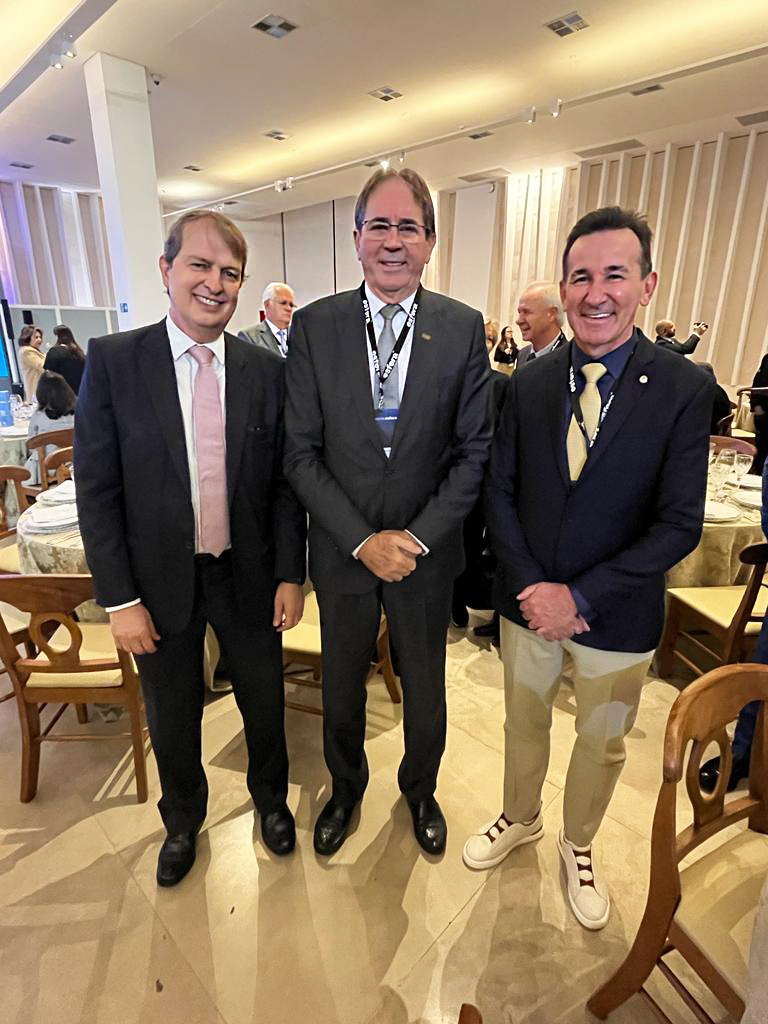  - Rafael Lucchesi (Diretor-geral do Senai), Mario Cezar de Aguiar (presidente da FIESC) e deputado Jorge Goetten.