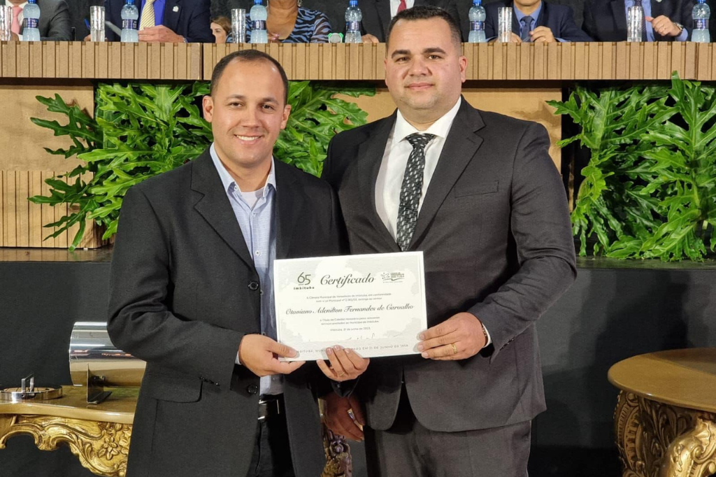 Foto: divulgação Câmara de Vereadores - Otaviano Carvalho e o vereador David Rafael