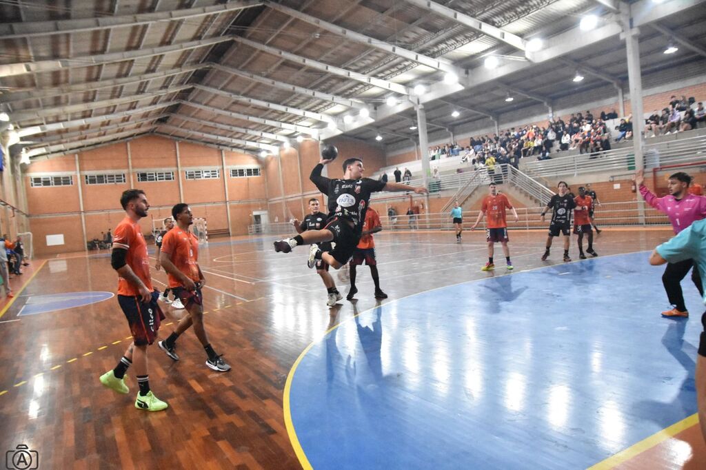 Equipe joinvilense Ielusc/Athletic de handebol estreia na Liga Nacional neste sábado, no Paraná