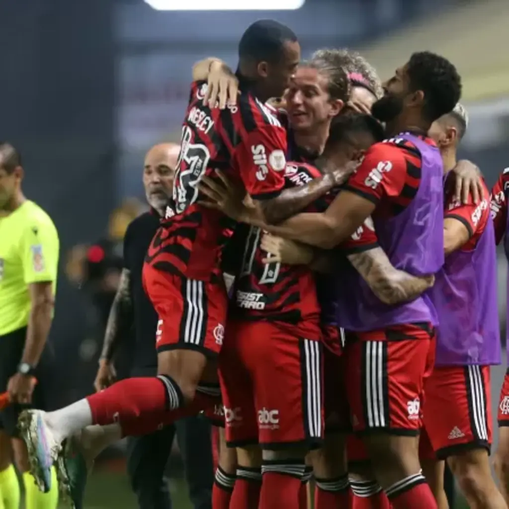 Flamengo vence o Santos em jogo emocionante por 3 a 2 e assume a terceira colocação no Campeonato Brasileiro