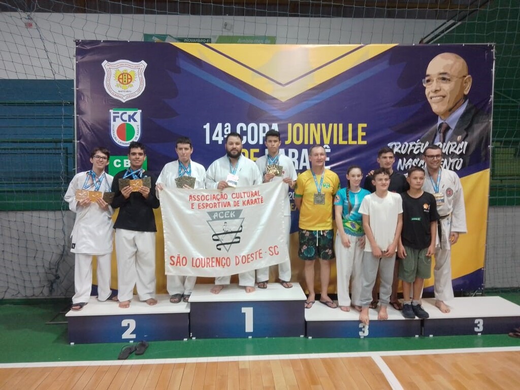 Lourencianos brilham no Open Joinville de Karatê