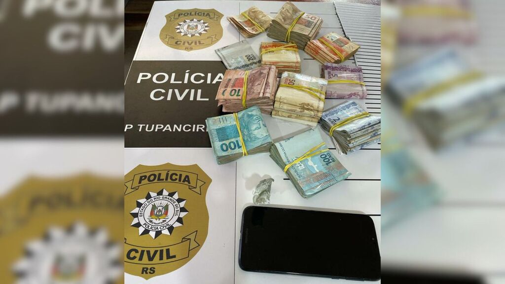 título imagem Suspeito é detido com R$23 mil na rodoviária de Tupanciretã