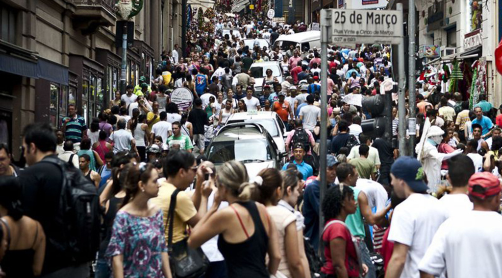 População brasileira cresce 6,5% e chega a 203,1 milhões, aponta Censo Demográfico