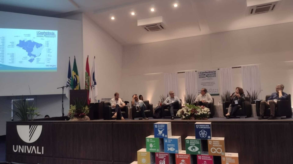 Presidente da Aegea de Santa Catarina participa de Mesa Redonda da 1ª Conferência Zona Costeira