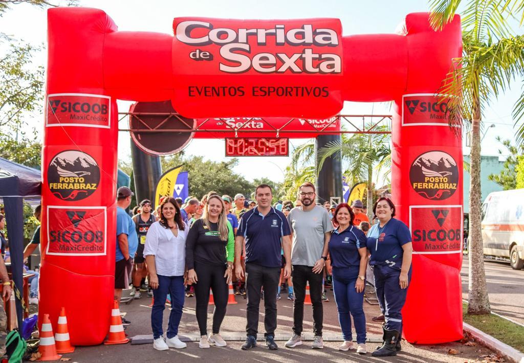 MAIS DE 200 ATLETAS PARTICIPARAM DA CORRIDA EM TRILHA DE MORRINHOS DO SUL