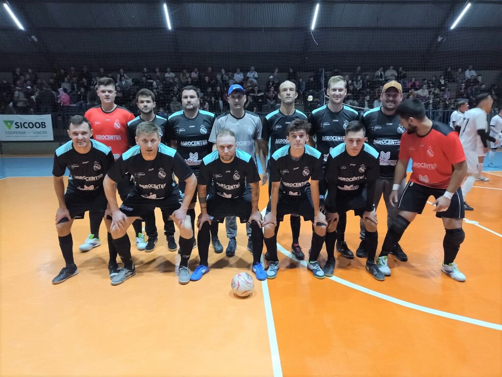 Semifinais do Municipal de Futsal atraem grande público