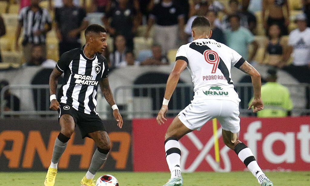 Segue o líder: Botafogo vence Vasco da Gama