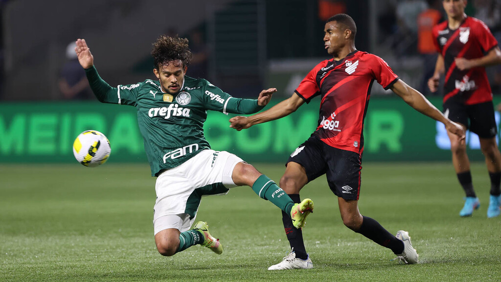 Palmeiras cede empate ao Athletico-PR e alcança terceiro jogo sem vitória no Brasileirão