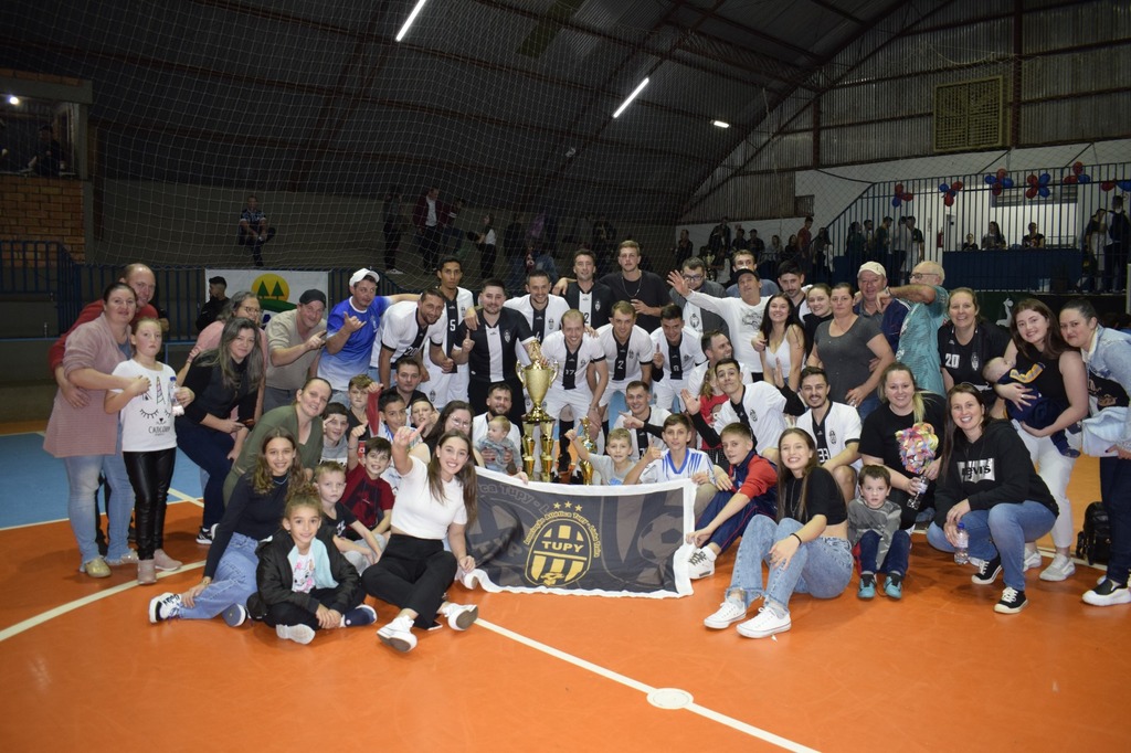 E.C. Tupy vence e garante o título do Campeonato Municipal de Futsal