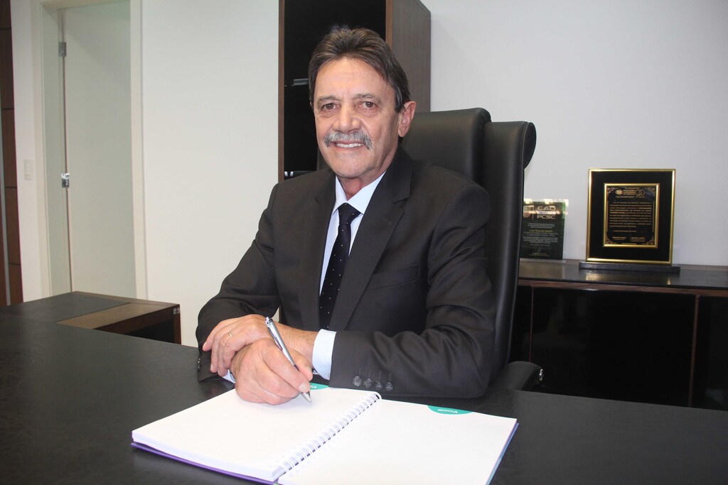  - Luiz Vicente Suzin, presidente da Organização das Cooperativas do Estado de Santa Catarina (OCESC).