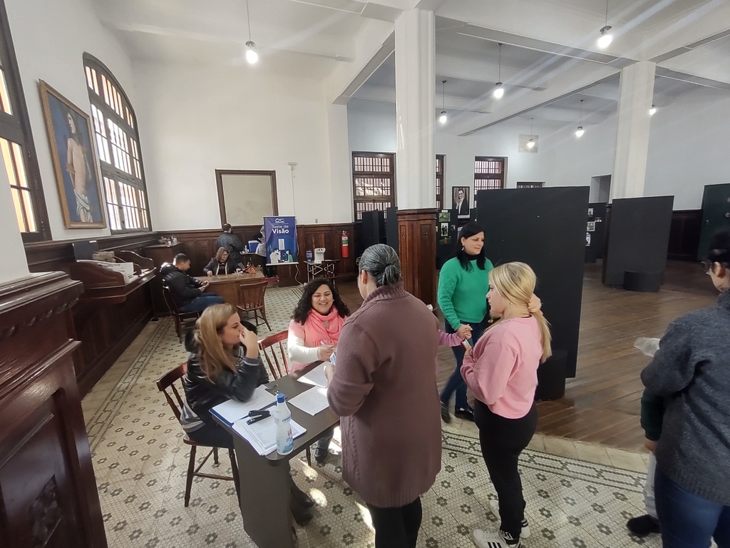 Saúde aplica 125 doses de vacinas e coleta 53 bolsas de sangue