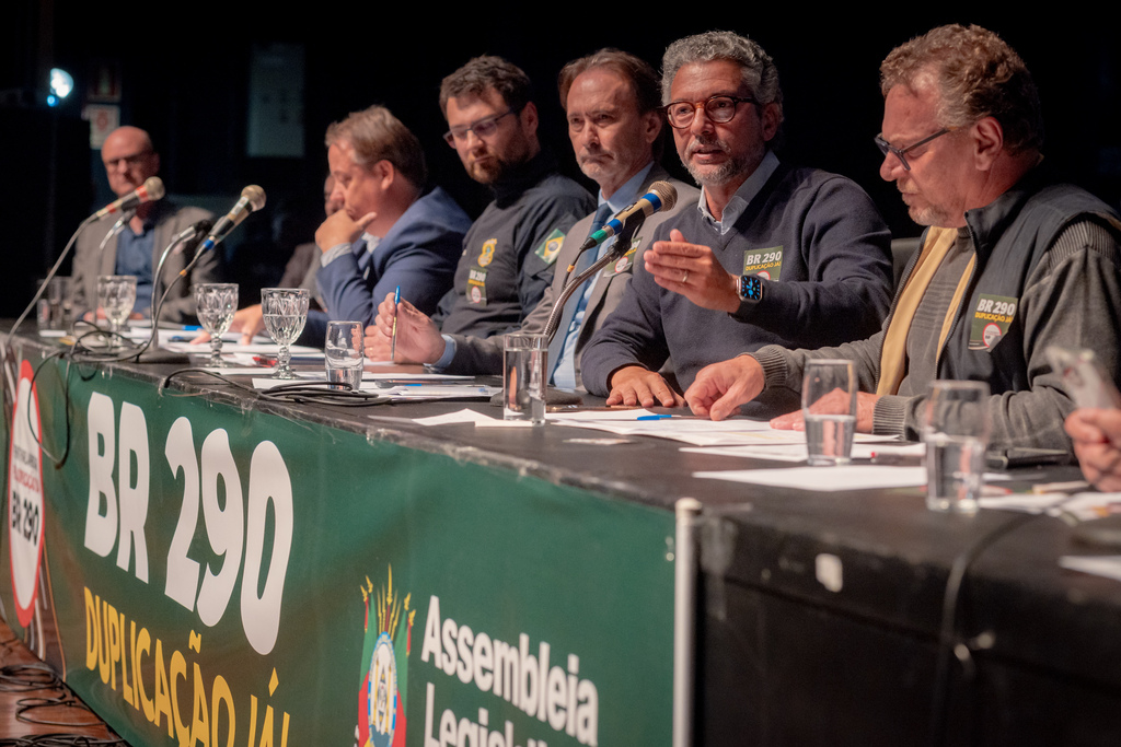 Cristiano Guerra/JC - Evento ocorreu nesta segunda-feira e reuniu diversas autoriades estaduais e municipais.